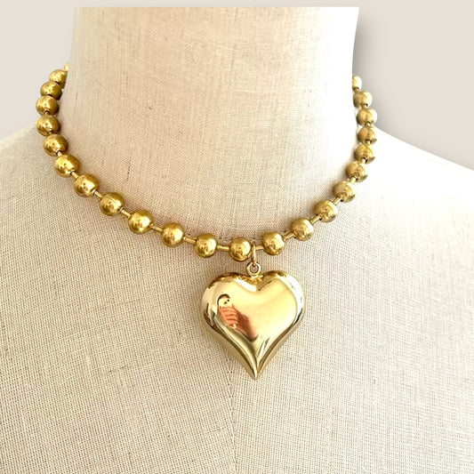 Corazón de oro necklace