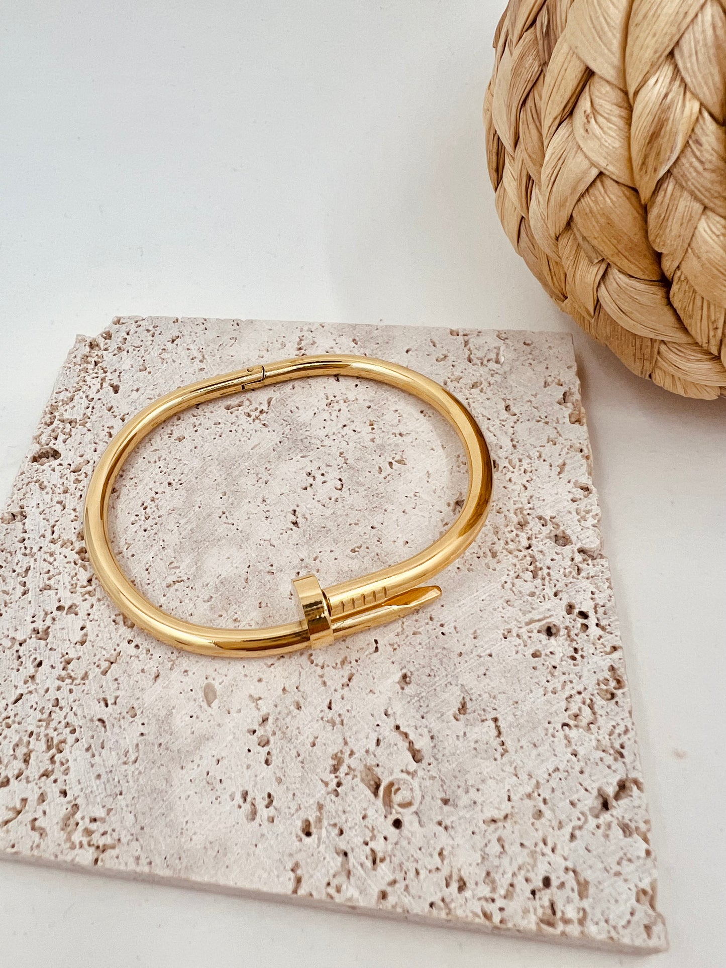 Hera Bangle