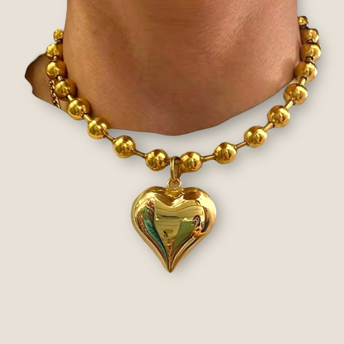 Corazón de oro necklace