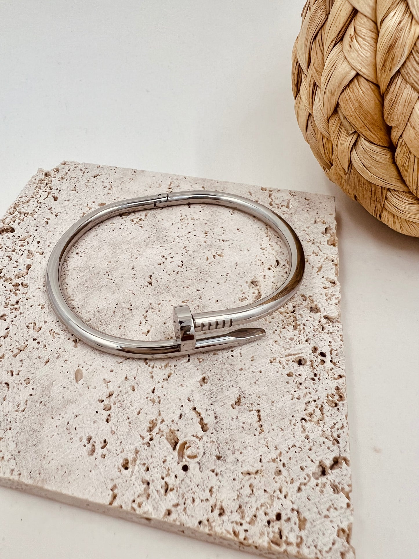 Hera Bangle